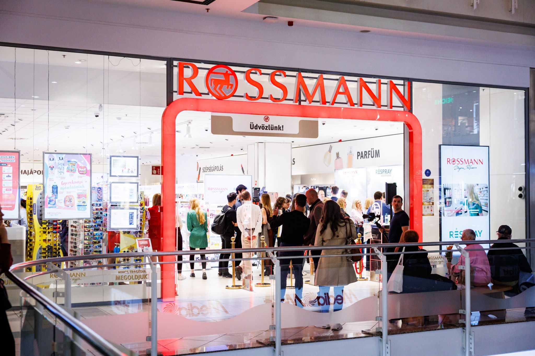 Respray refill stations go live in 30 ROSSMANN stores across Hungary